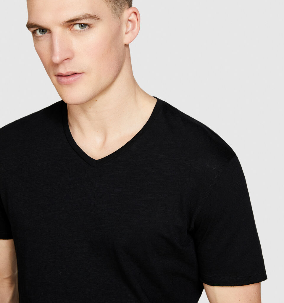 Slim fit t-shirt - men's short sleeve t-shirts - Black | Sisley image number 5